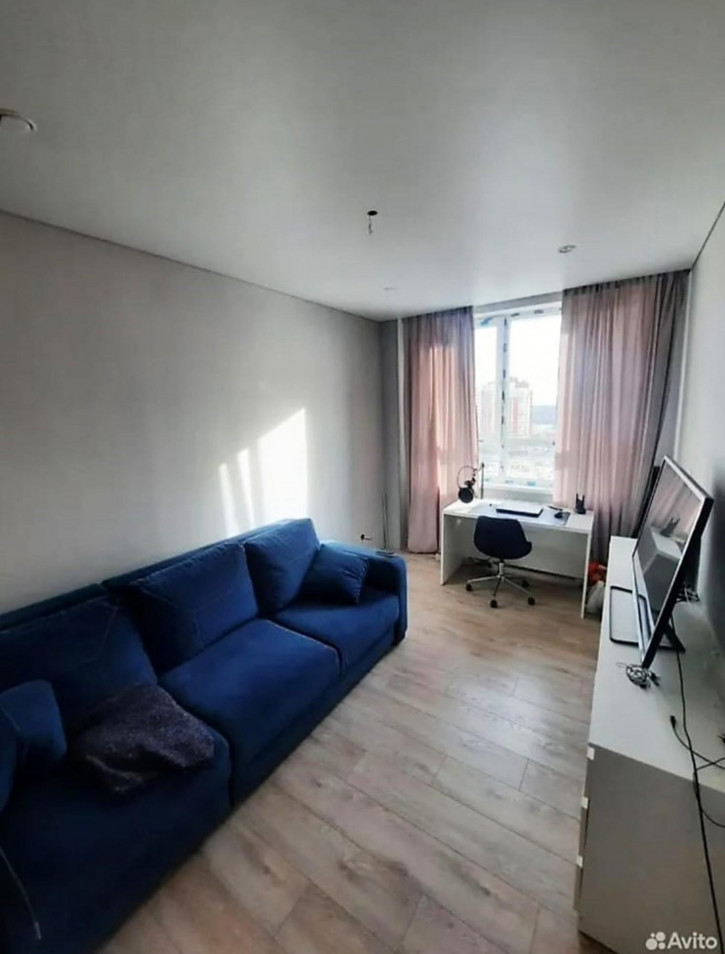 3-комн квартира Есенина улица, 9к2