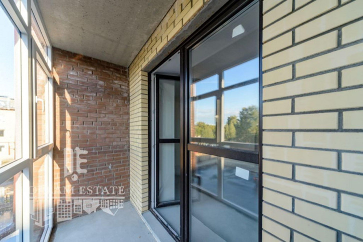 3-комн квартира Авиаторов пр-кт, 11