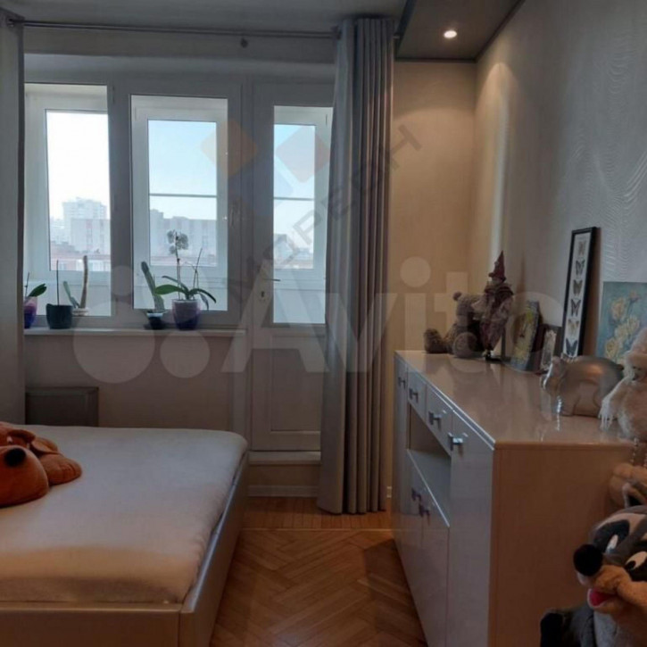 4-комн квартира 40 лет Победы ул, 93