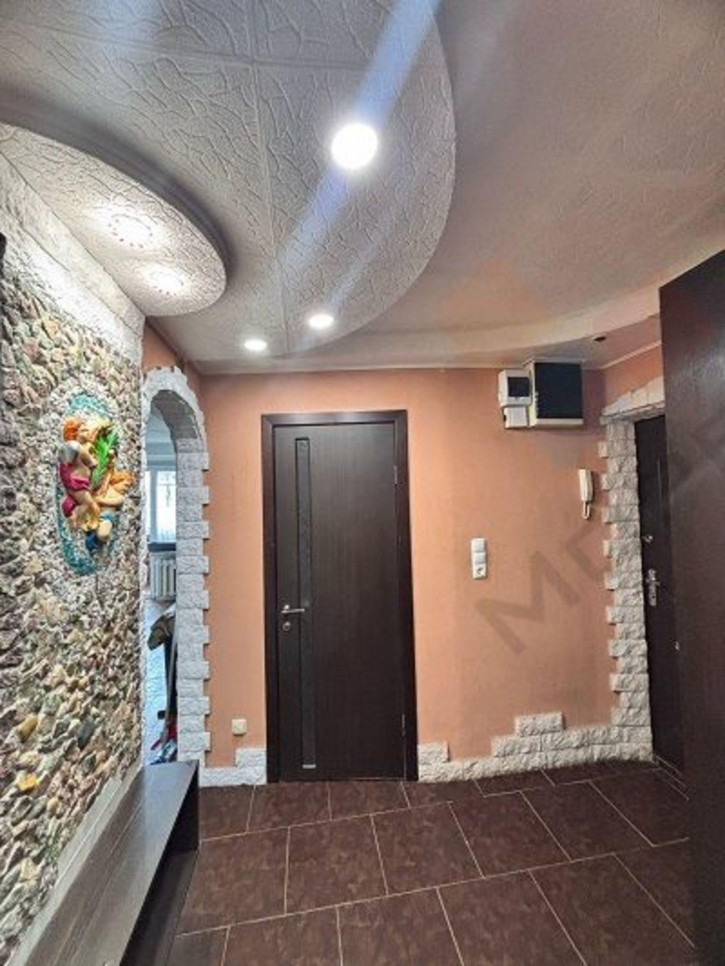 3-комн квартира Красных Партизан ул, 161/2