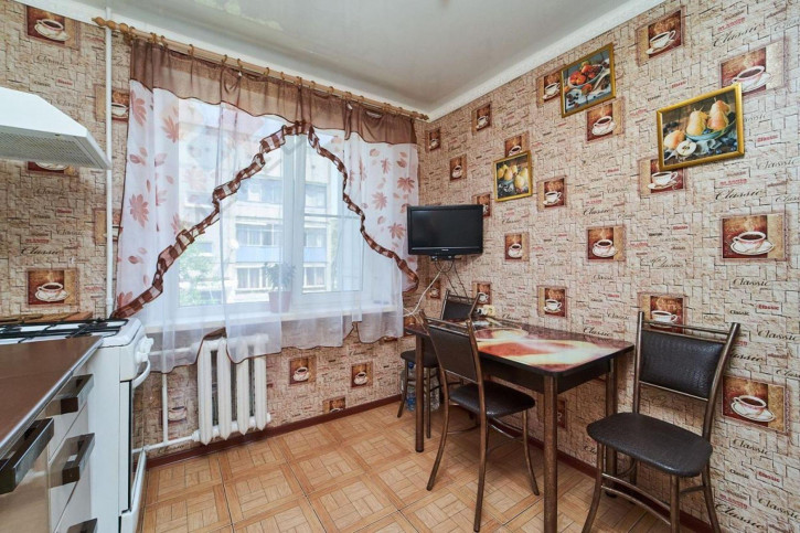 1-комн квартира Суворова ул, 3