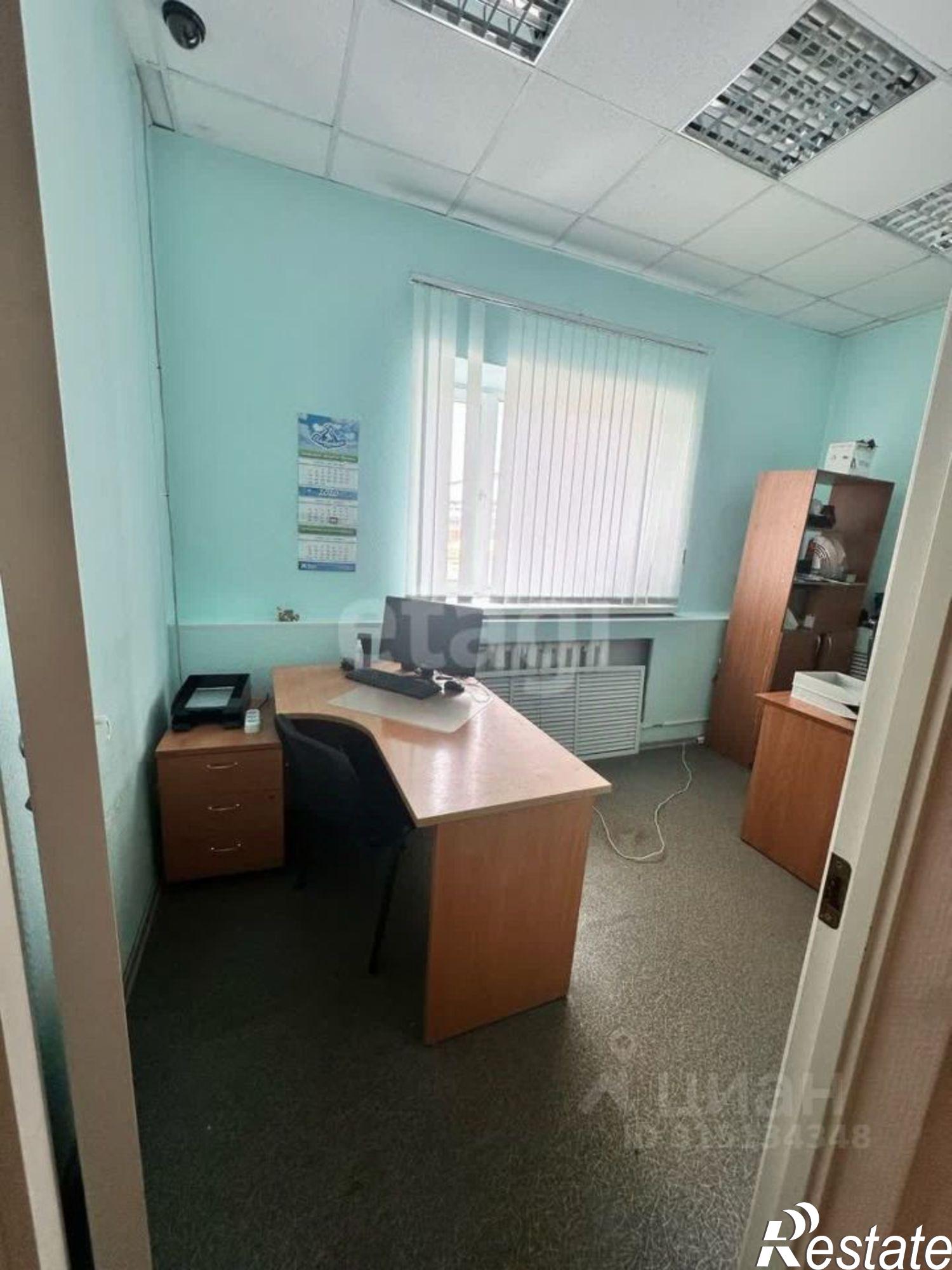 Купить складское помещение за 49 003 100 рублей на Печорская улица, 39 с1
