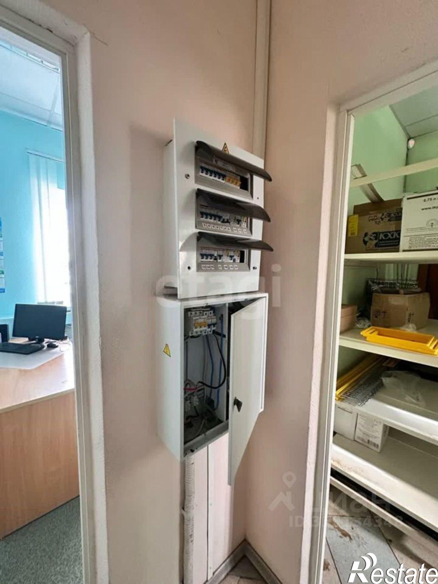 Купить складское помещение за 49 003 100 рублей на Печорская улица, 39 с1