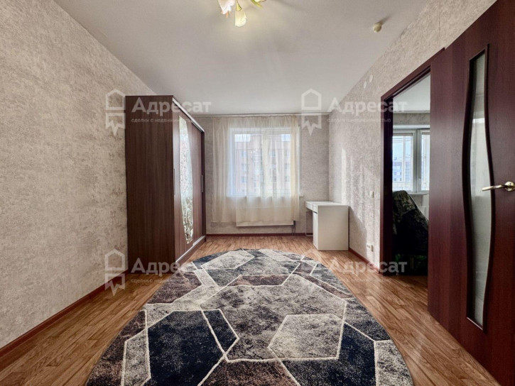2-комн квартира ул. 64-й Армии,  д.137а