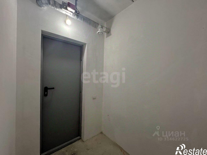 Склад Надеждинский район, посёлок Зима Южная, Центральная улица, 2