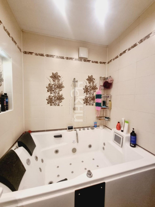 Продажа 3-комн квартиры Краснозвездная ул, 27