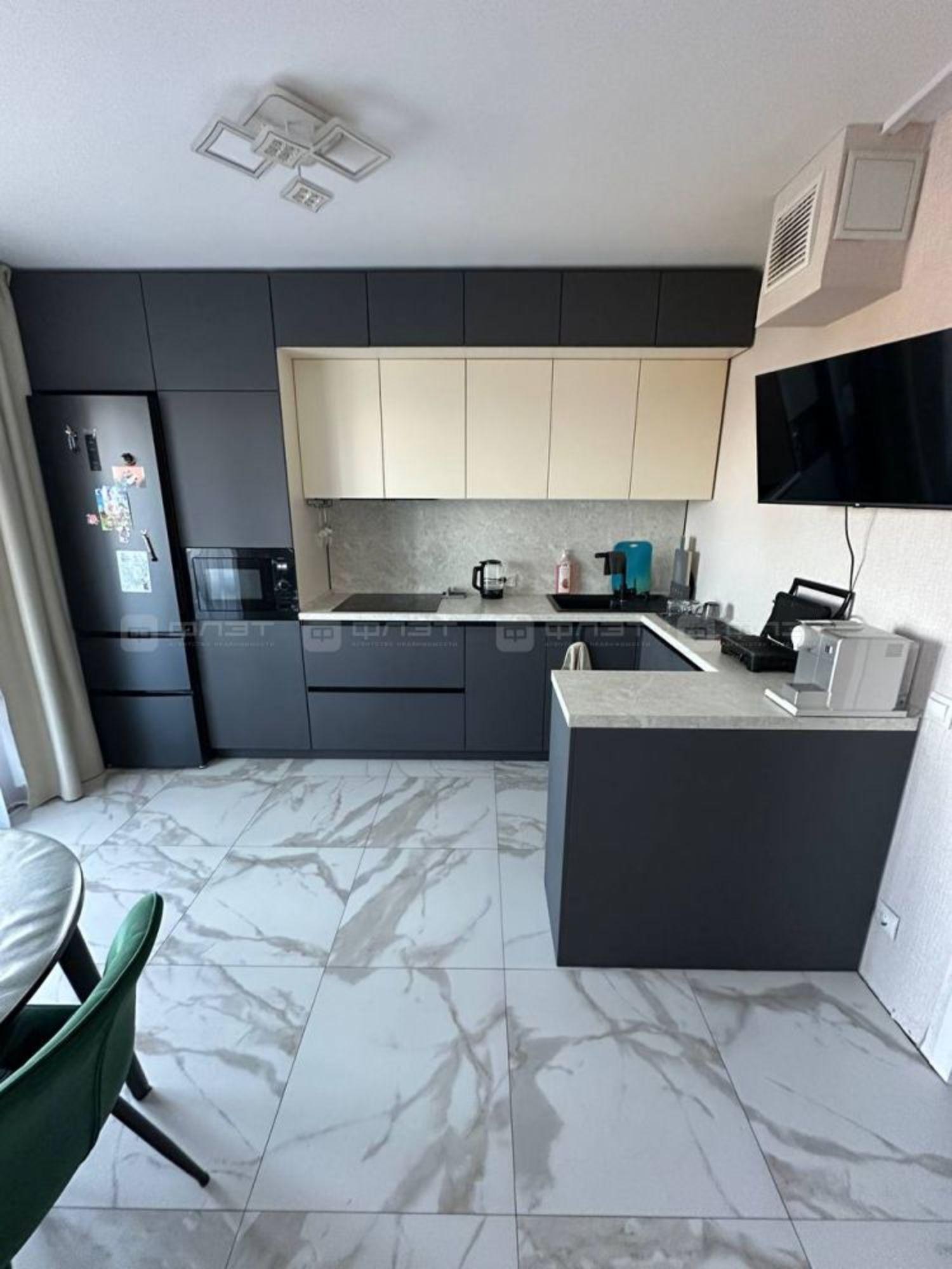 Купить квартиру за 9 300 000 рублей на ул. Генерала Махмута Гареева, дом 5