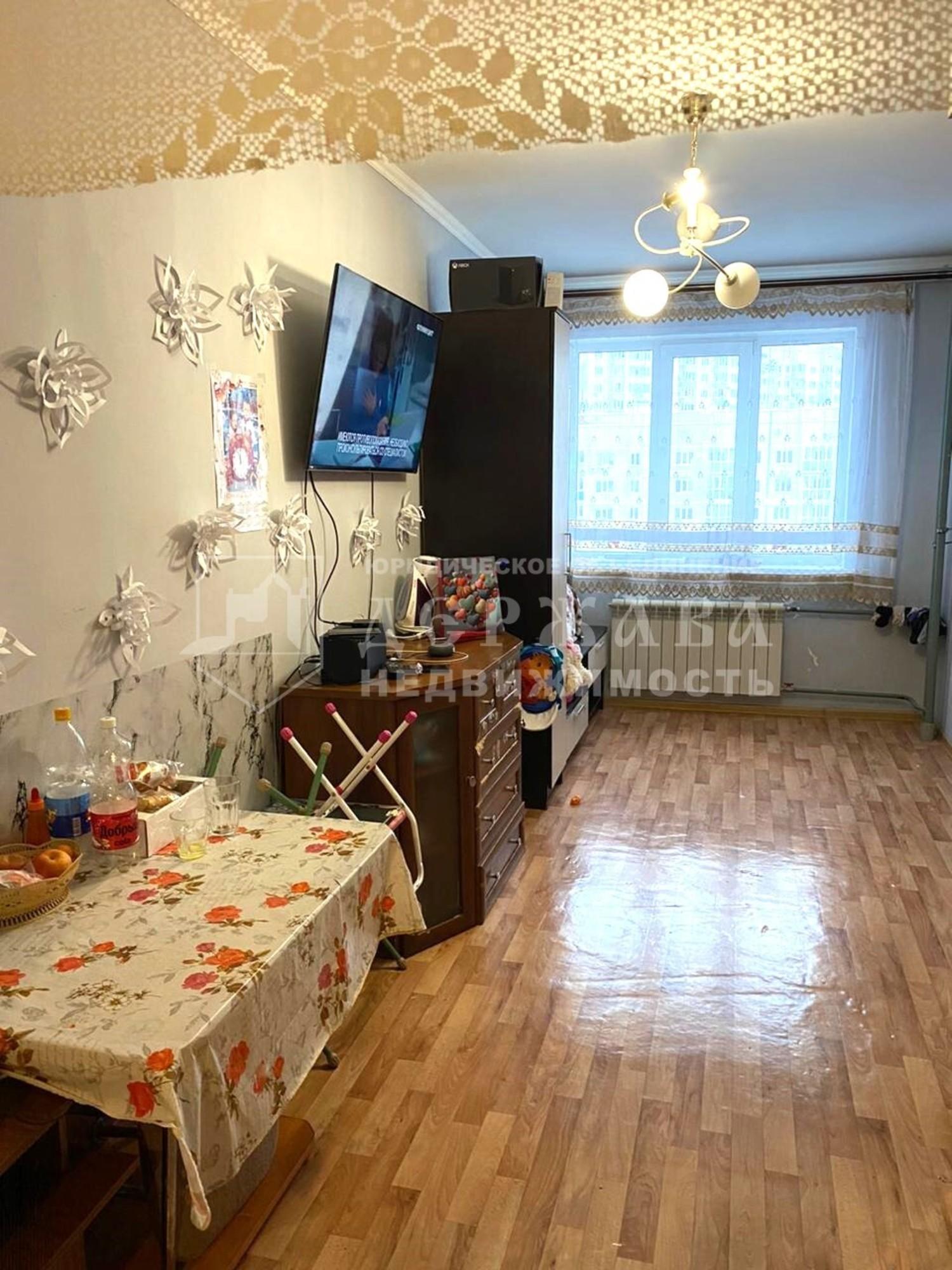 Купить квартиру за 3 970 000 рублей на проспект Шахтёров