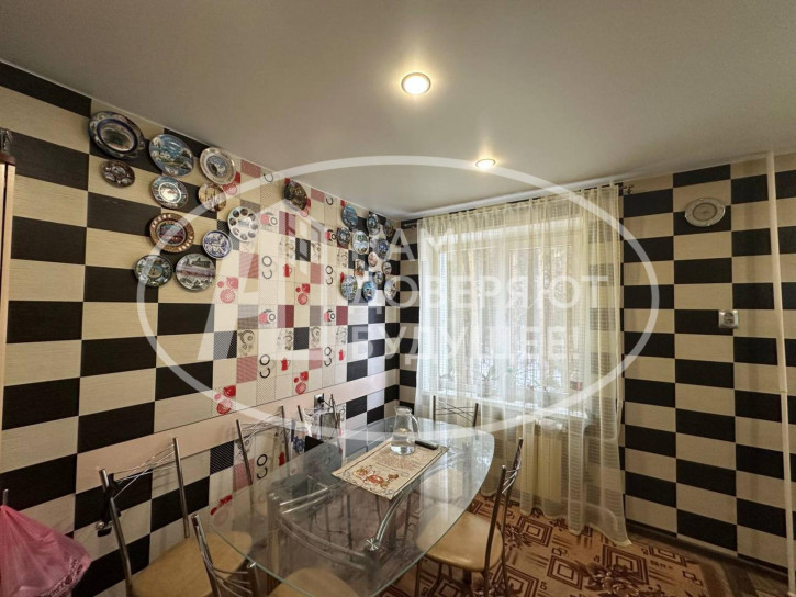 Квартира улица Декабристов, 3/2