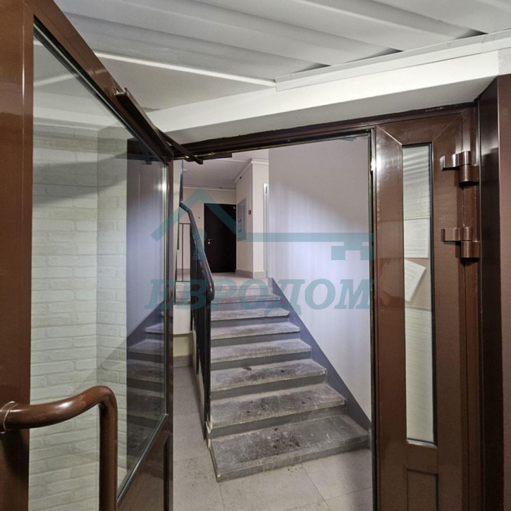 2-комн квартира 6 микрорайон,55