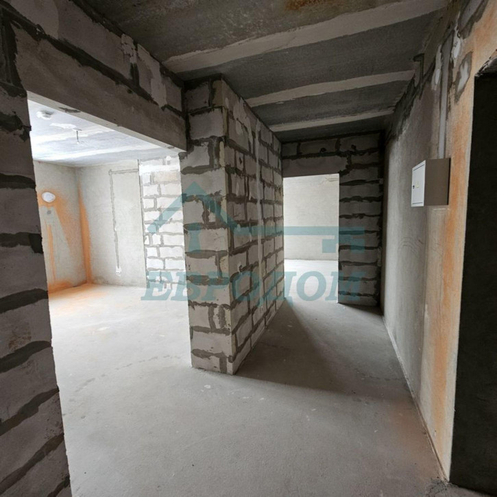 2-комн квартира 6 микрорайон,55