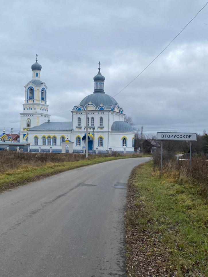 Земельный участок Мира, -