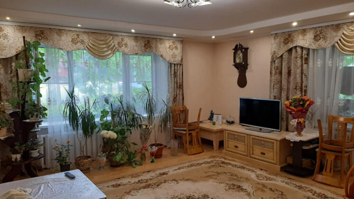 4-комн квартира Кольцова, 50