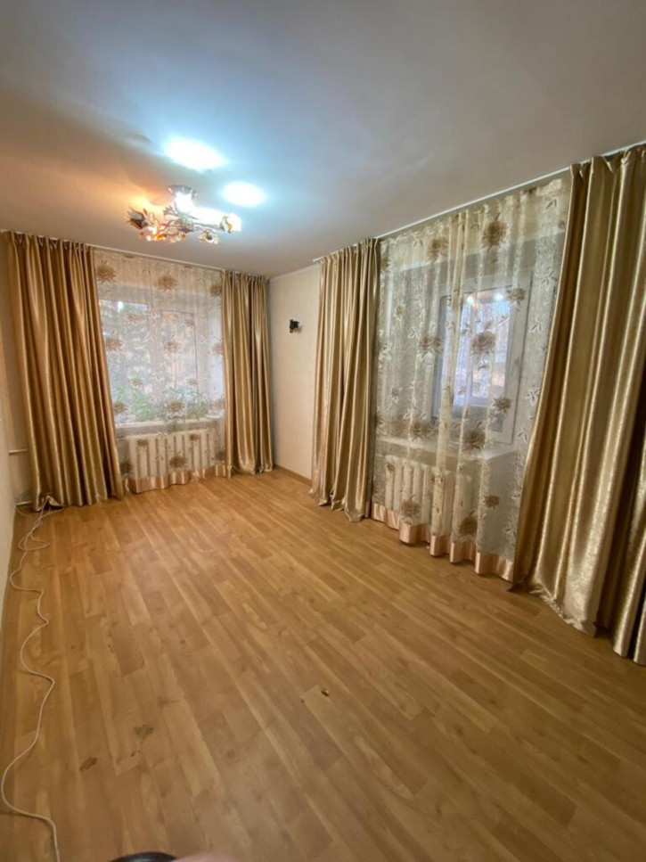 4-комн квартира Кольцова, 50