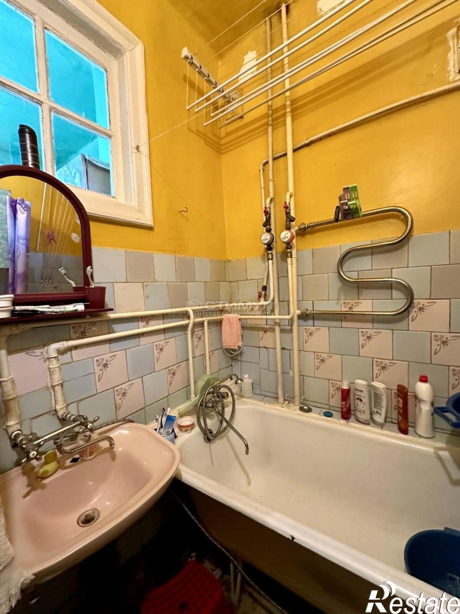 Купить квартиру за 4 500 000 рублей на Россия,  г. Комсомольск-на-Амуре, ул. Партизанская, д. 8 Купить квартиру за 4 500 000 рублей на Россия,  г. Комсомольск-на-Амуре, ул. Партизанская, д. 8