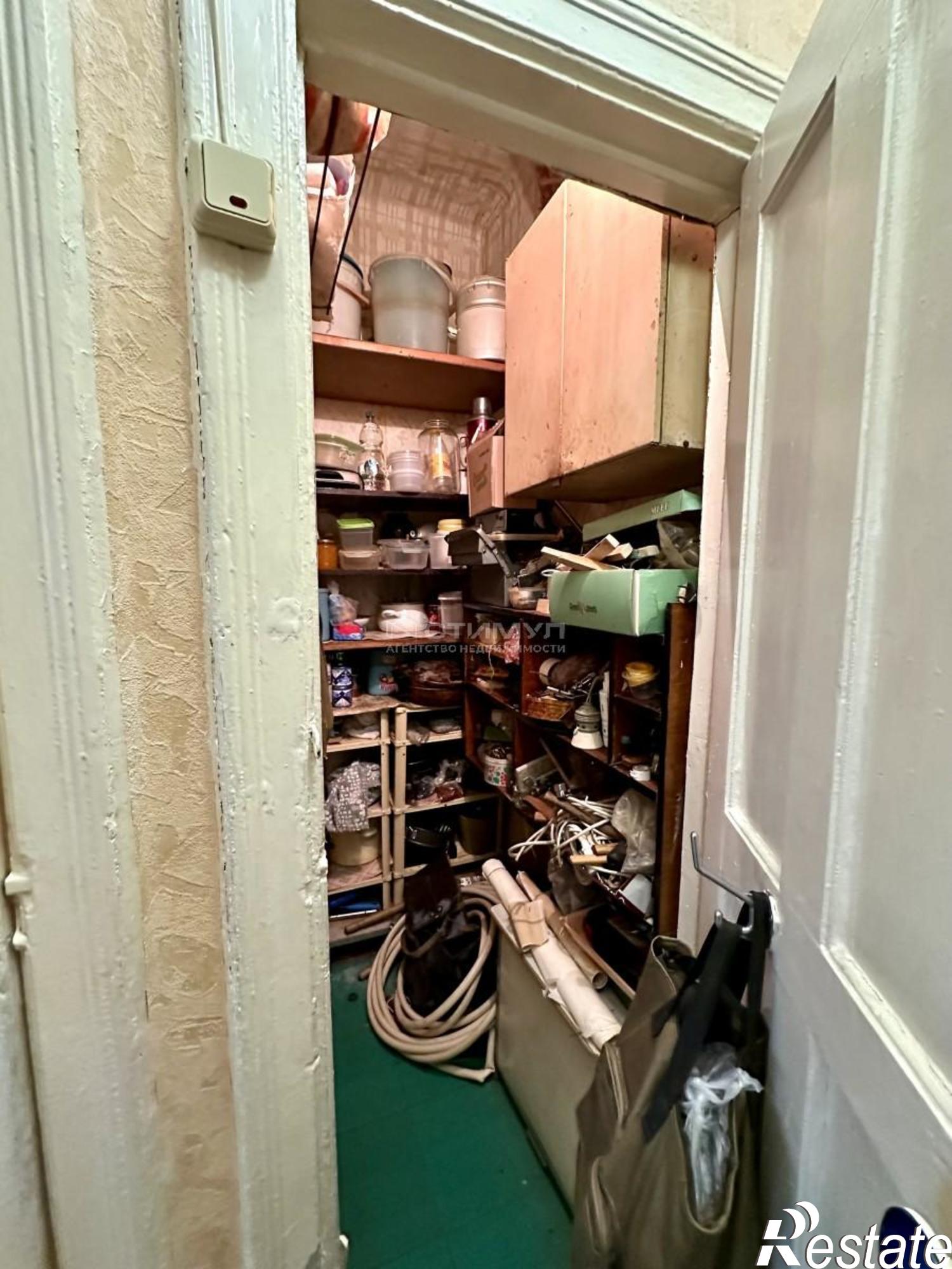 Купить квартиру за 4 500 000 рублей на Россия,  г. Комсомольск-на-Амуре, ул. Партизанская, д. 8 Купить квартиру за 4 500 000 рублей на Россия,  г. Комсомольск-на-Амуре, ул. Партизанская, д. 8