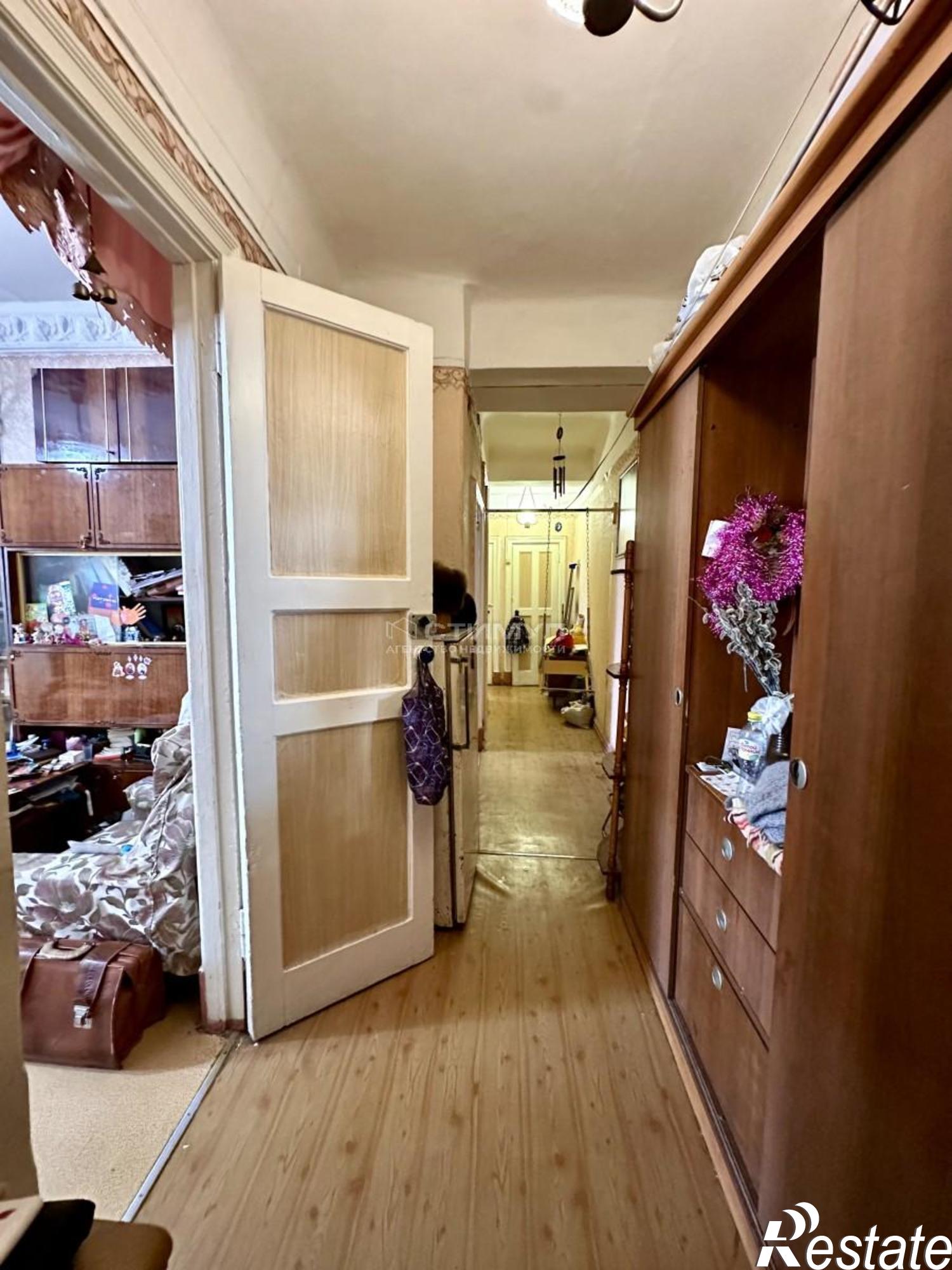 Купить квартиру за 4 500 000 рублей на Россия,  г. Комсомольск-на-Амуре, ул. Партизанская, д. 8 Купить квартиру за 4 500 000 рублей на Россия,  г. Комсомольск-на-Амуре, ул. Партизанская, д. 8