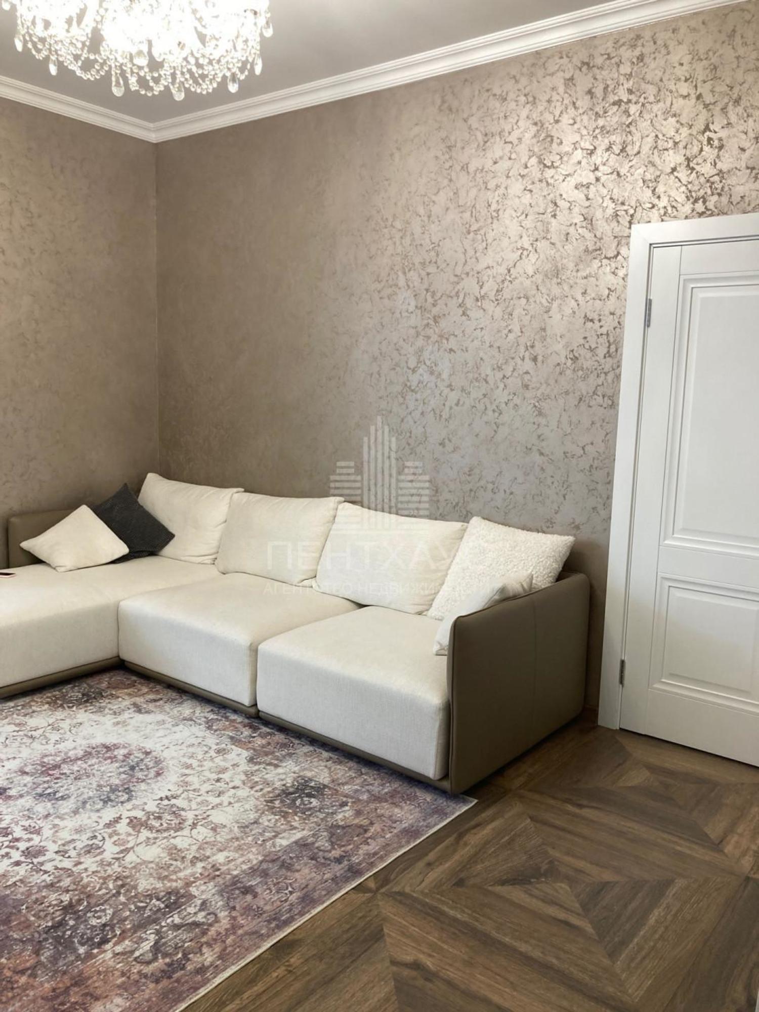 Купить квартиру за 10 000 000 рублей на Учительская ул., 7, 7