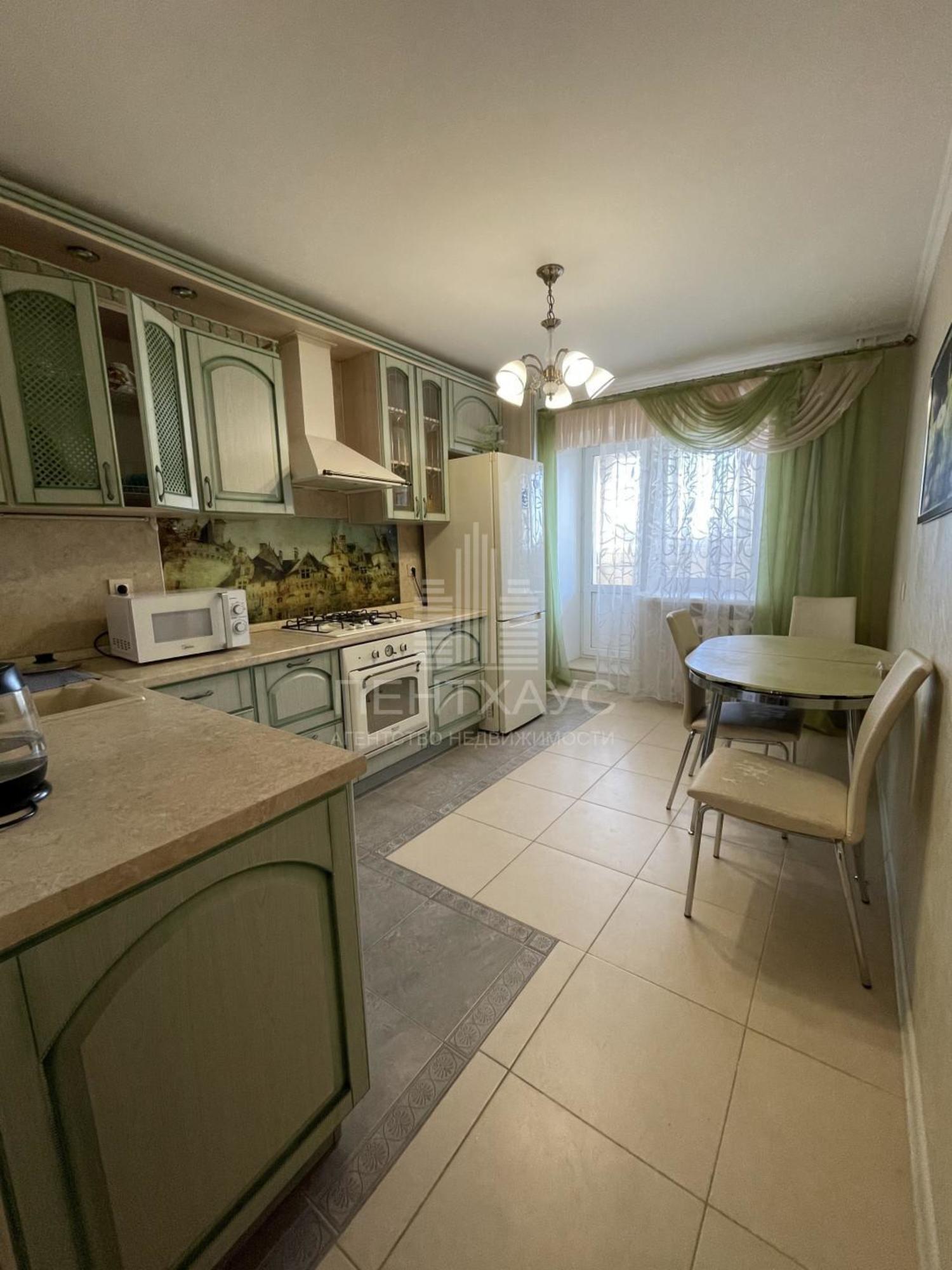 Сдать квартиру за 32 000 рублей на улица Сурикова, 10А