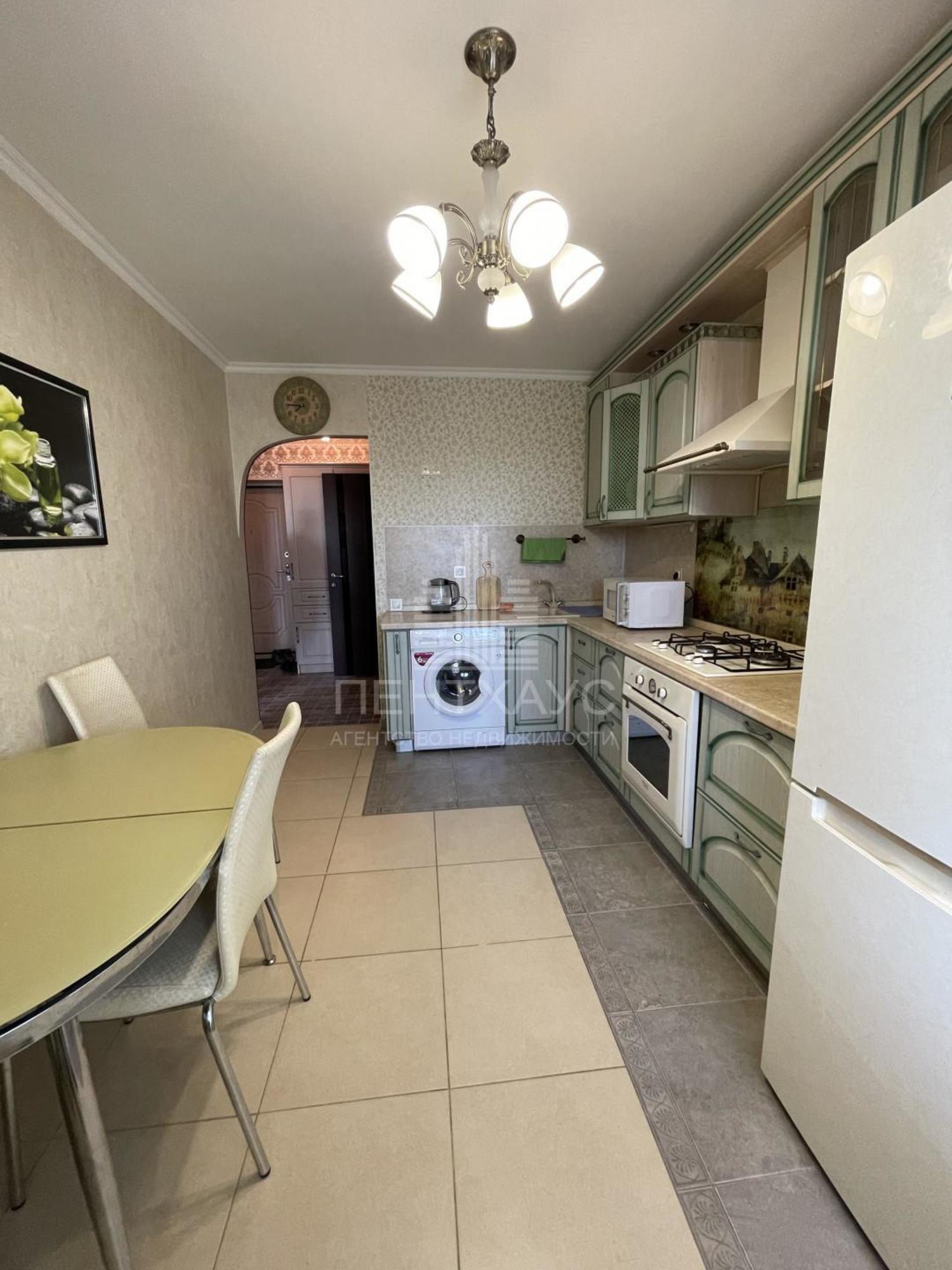 Сдать квартиру за 32 000 рублей на улица Сурикова, 10А