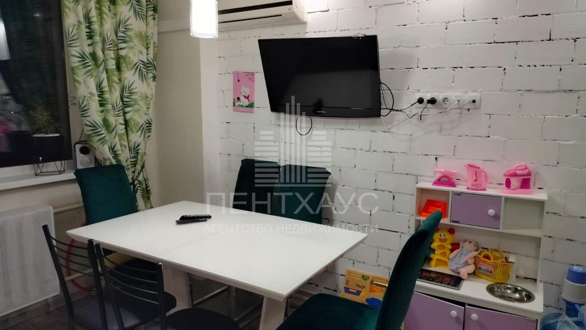 Купить квартиру за 10 500 000 рублей на Нижняя Дуброва ул., 50, к 2, 50