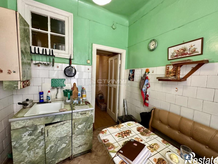 3-комн квартира Россия,  г. Комсомольск-на-Амуре, ул. Партизанская, д. 8