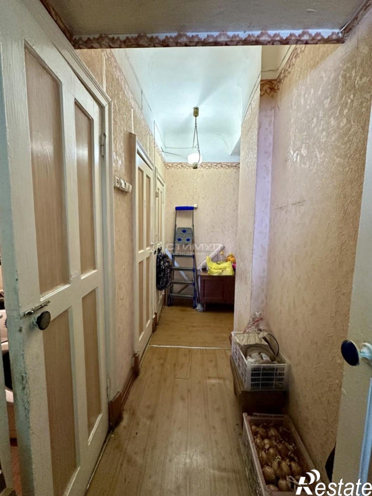 3-комн квартира Россия,  г. Комсомольск-на-Амуре, ул. Партизанская, д. 8