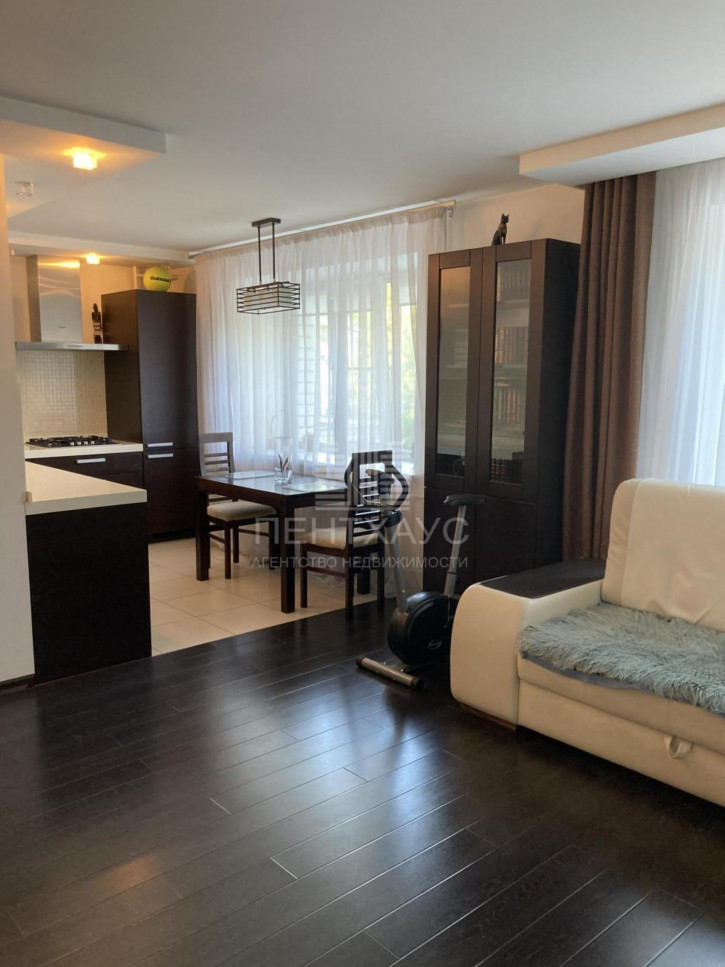 2-комн квартира проспект Строителей, 42Г