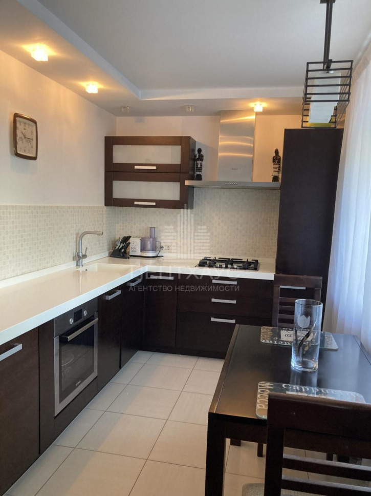 2-комн квартира проспект Строителей, 42Г