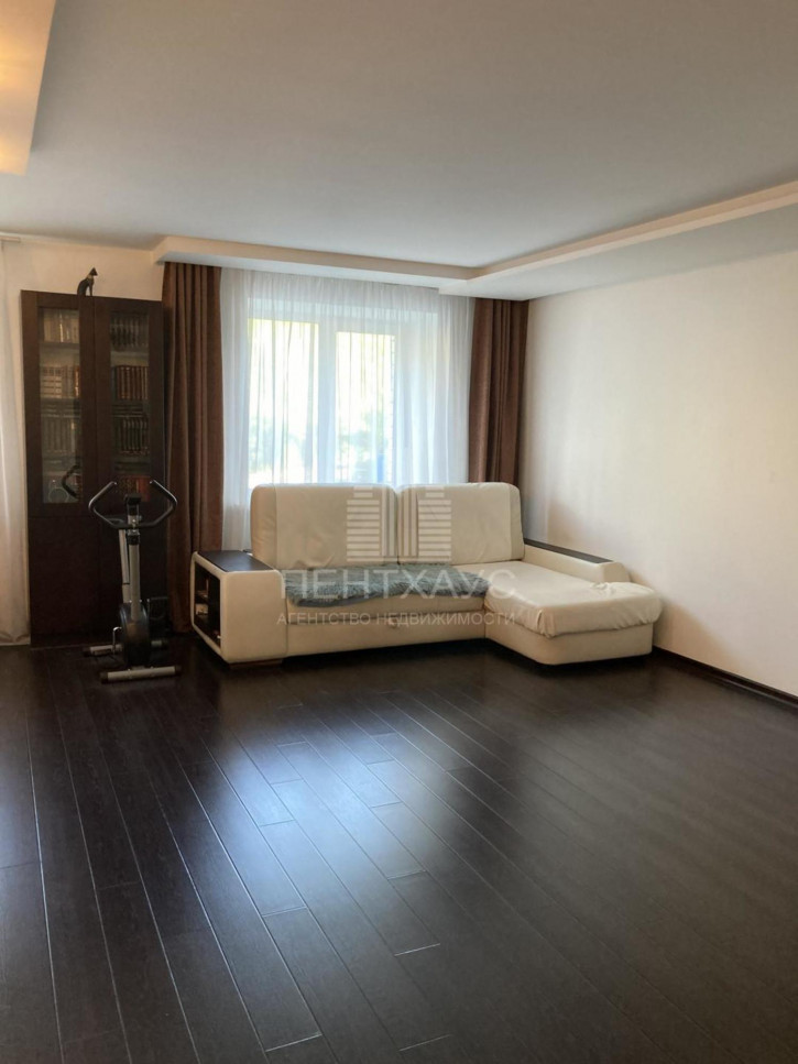 2-комн квартира проспект Строителей, 42Г