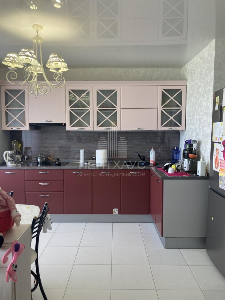 3-комн квартира ул Новгородская, 19А