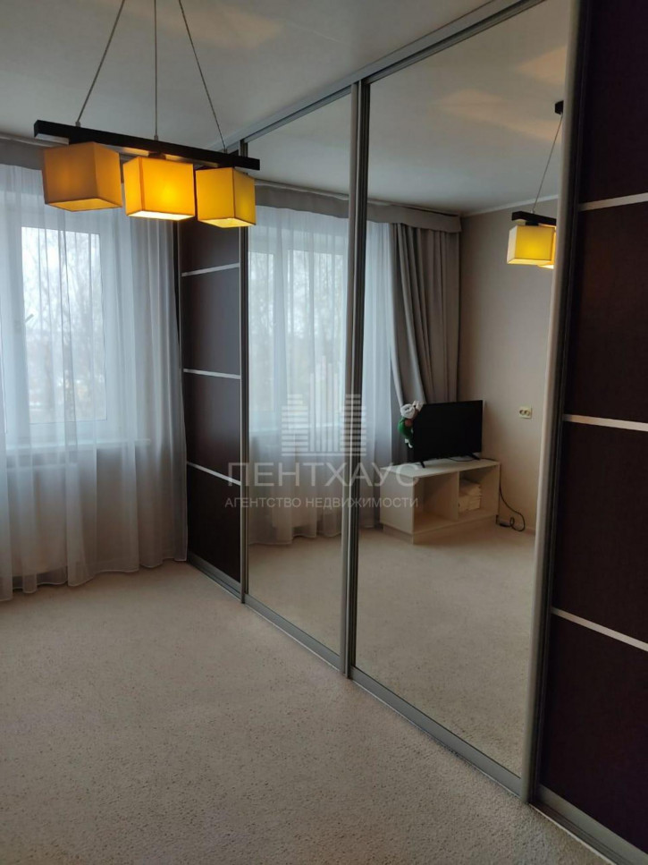 2-комн квартира улица Лакина, 141В