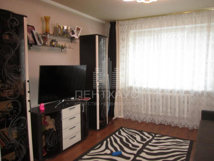 3-комн квартира Безыменского ул., 6, 6