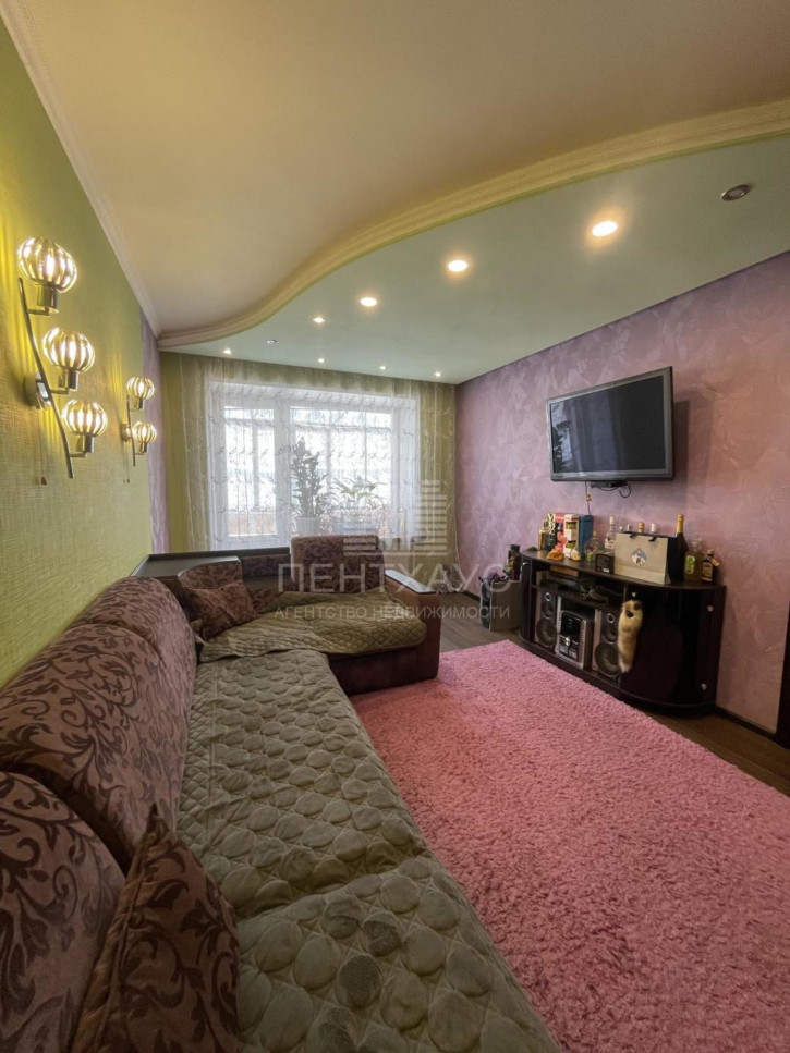 3-комн квартира улица Горького, 10