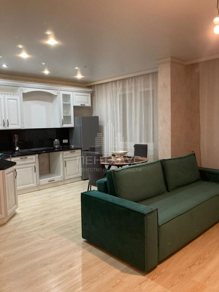 2-комн квартира ул Крайнова, 3а