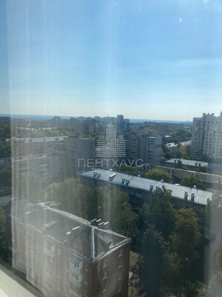 2-комн квартира ул Крайнова, 3а