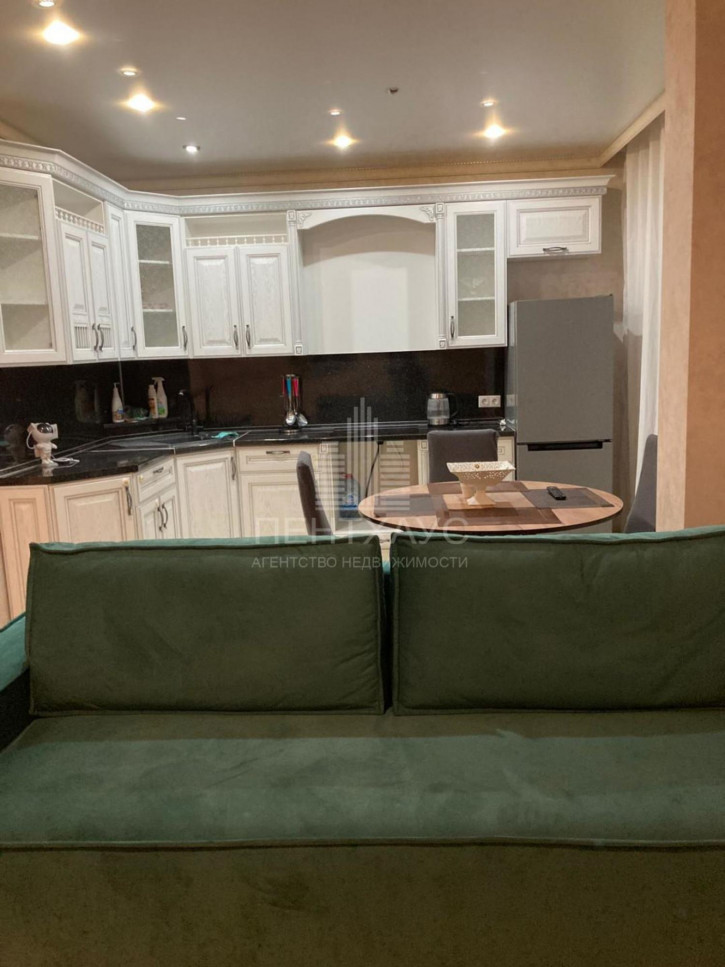 2-комн квартира ул Крайнова, 3а