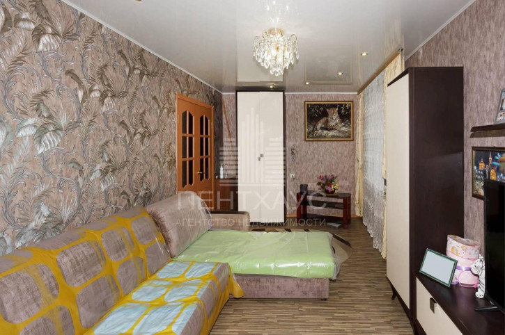 4-комн квартира проспект Строителей, 13Б