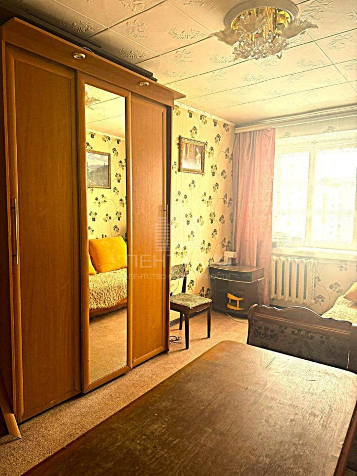 Комната Батурина ул., 37, 37