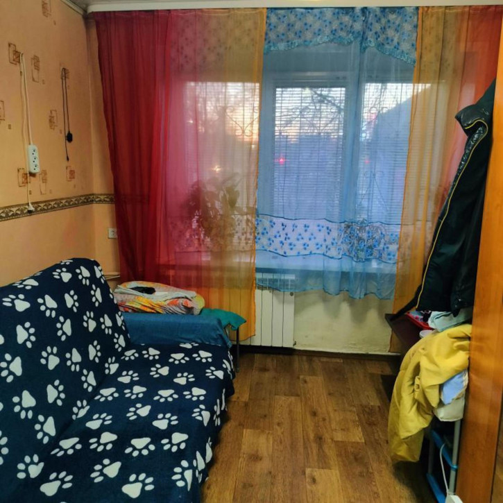 Комната Мира, 50