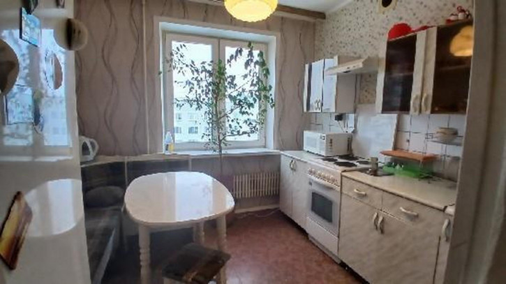 1-комн квартира Матросова, 16