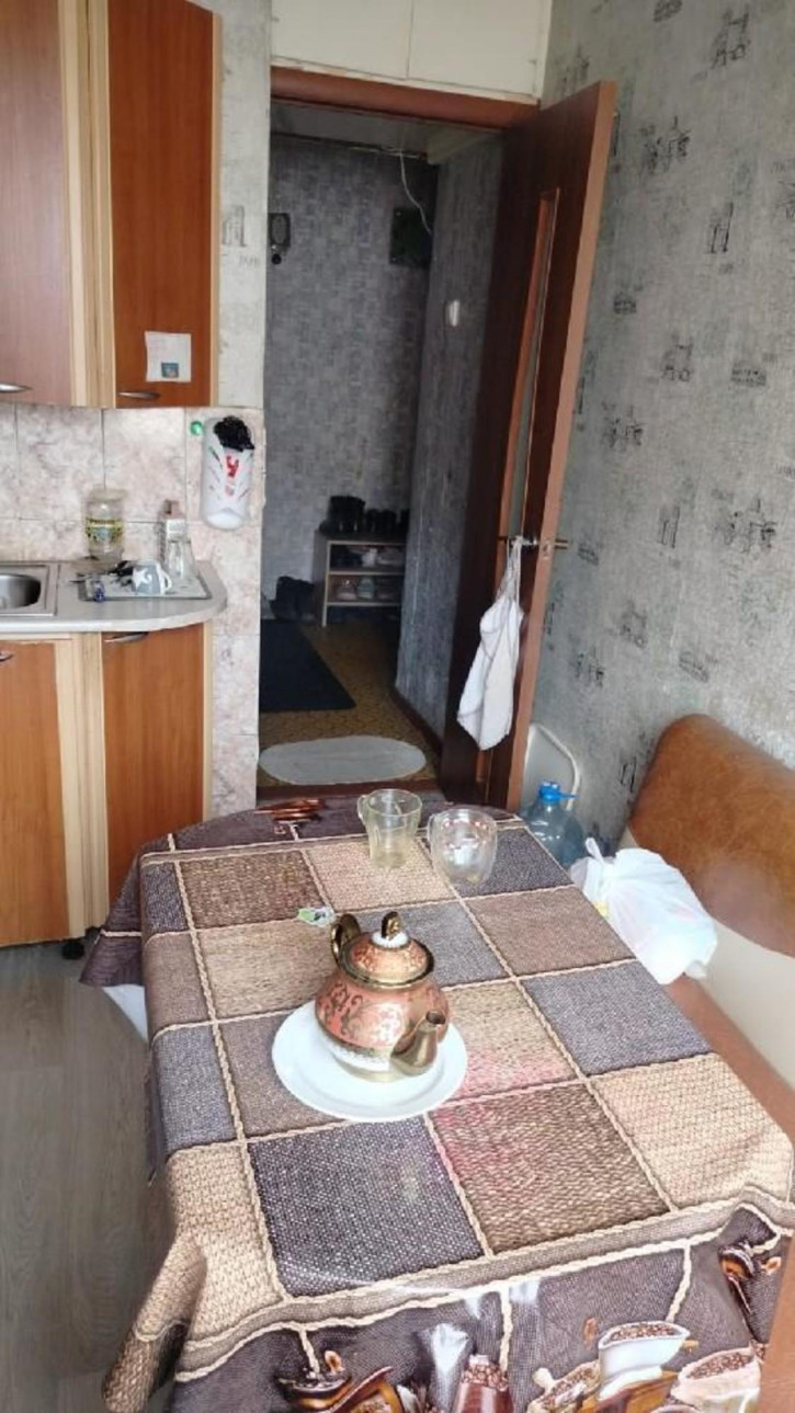 3-комн квартира Дзержинского, 31