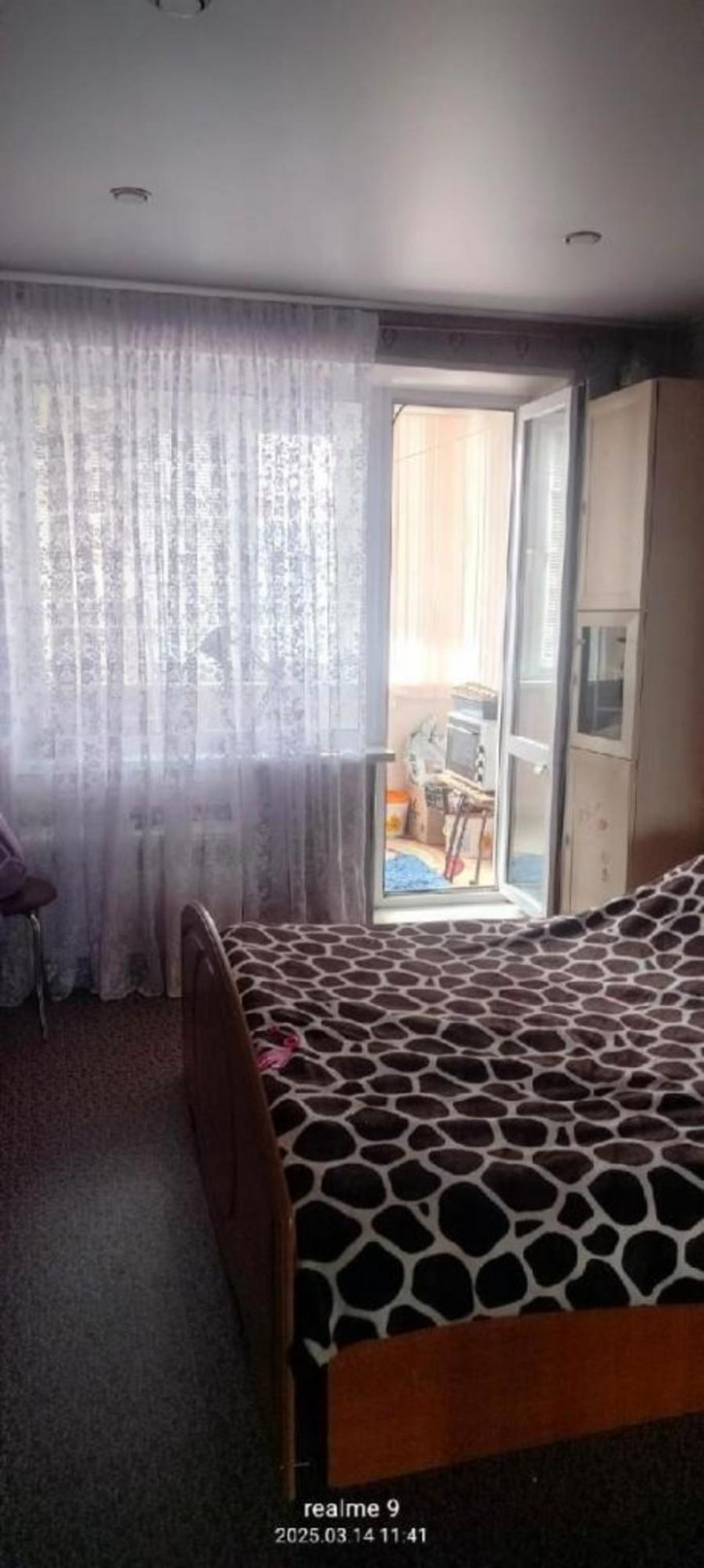 3-комн квартира Дзержинского, 31