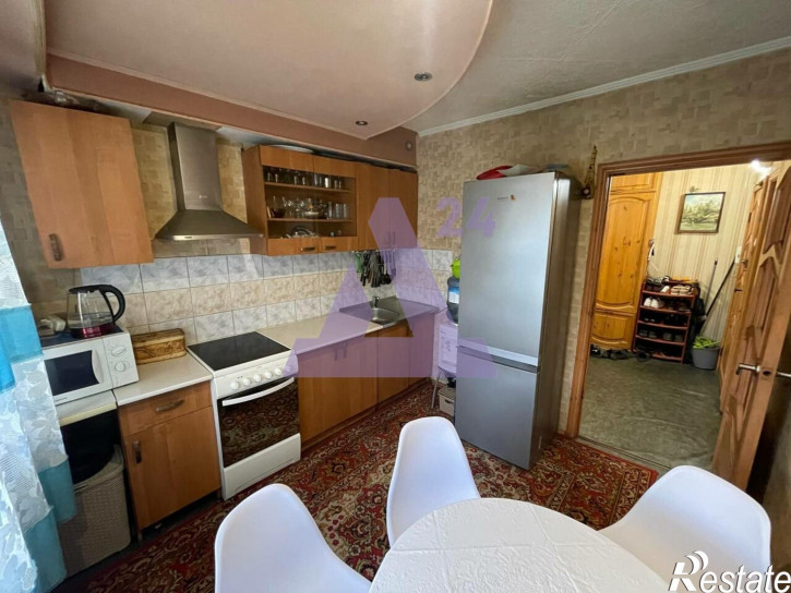 3-комн квартира улица Шумакова, дом 53