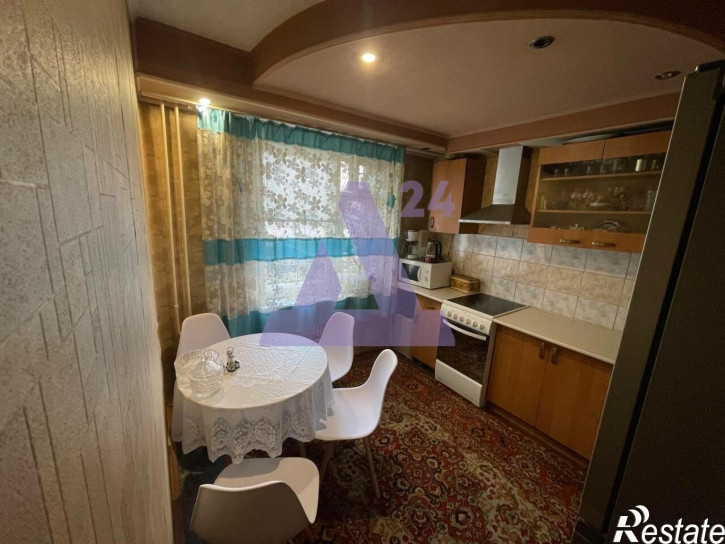 3-комн квартира улица Шумакова, дом 53