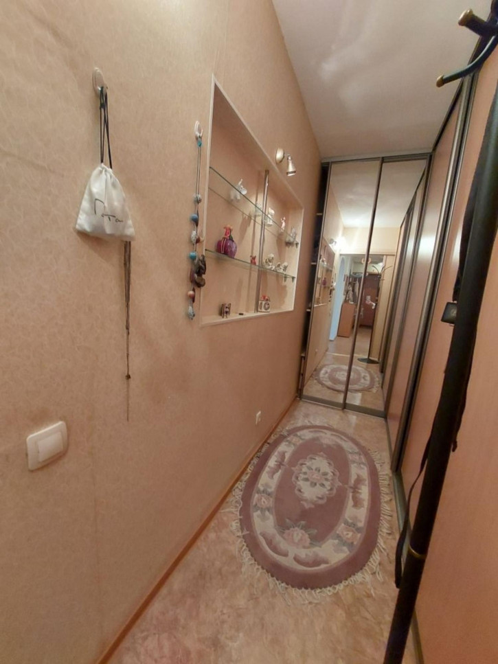 3-комн квартира Химиков б-р, 4