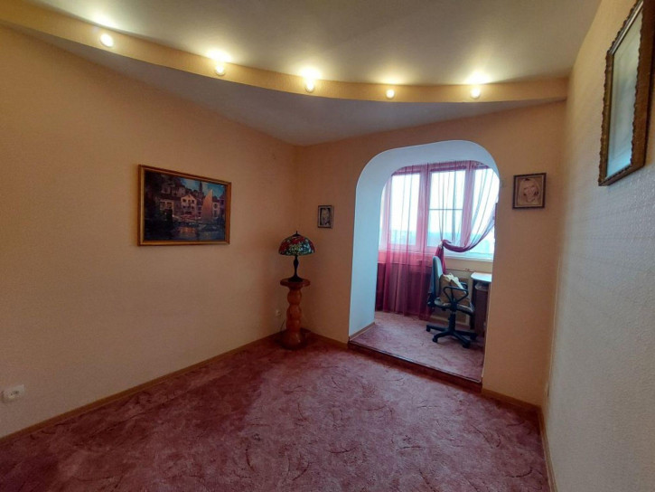 3-комн квартира Химиков б-р, 4