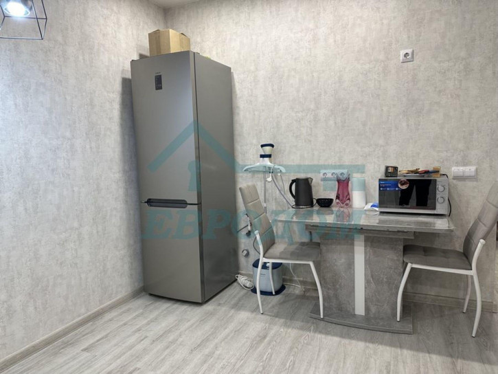 1-комн квартира пр-кт Красный,167/3