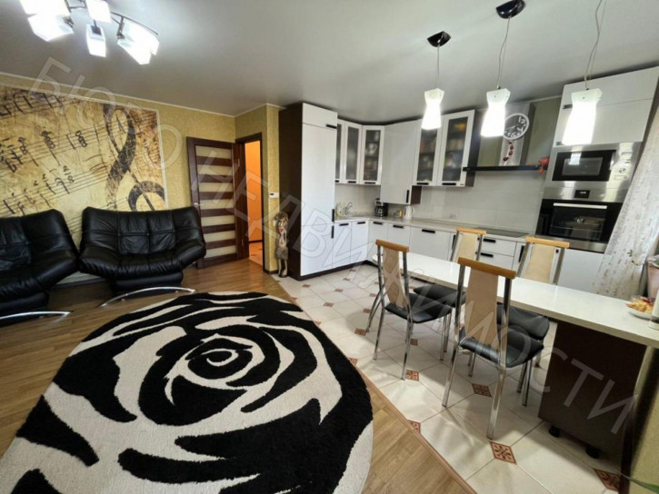 2-комн квартира Строителей ул, 6