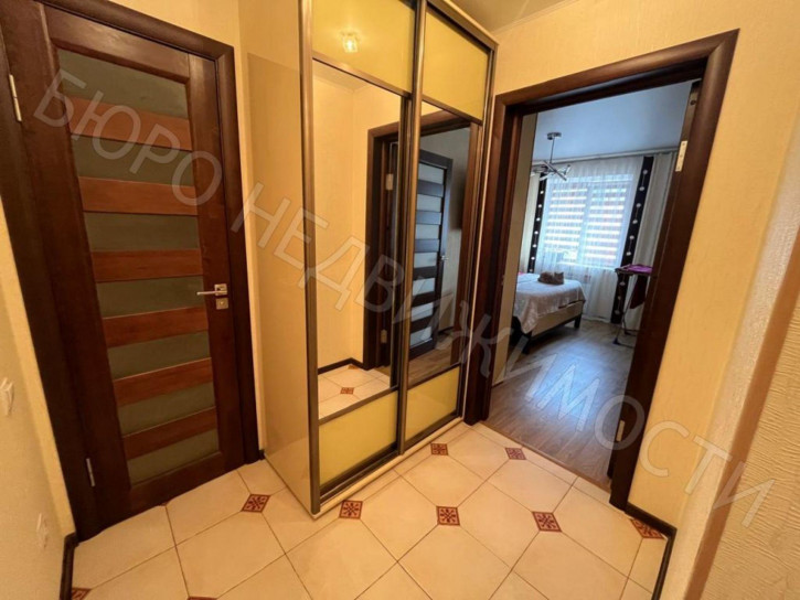2-комн квартира Строителей ул, 6